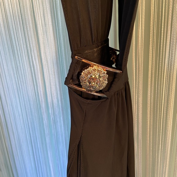 Pretty Little Thing Black Maxi Cut Out High Slit Gold Medallion Dress NWT Size 0 - Picture 10 of 16